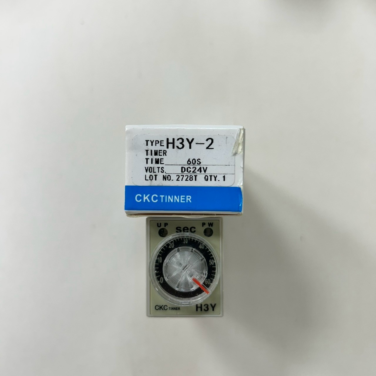 Time relay, 8 pins, 2 open, 2 closed, DC 24V, -0, -60 seconds, , large