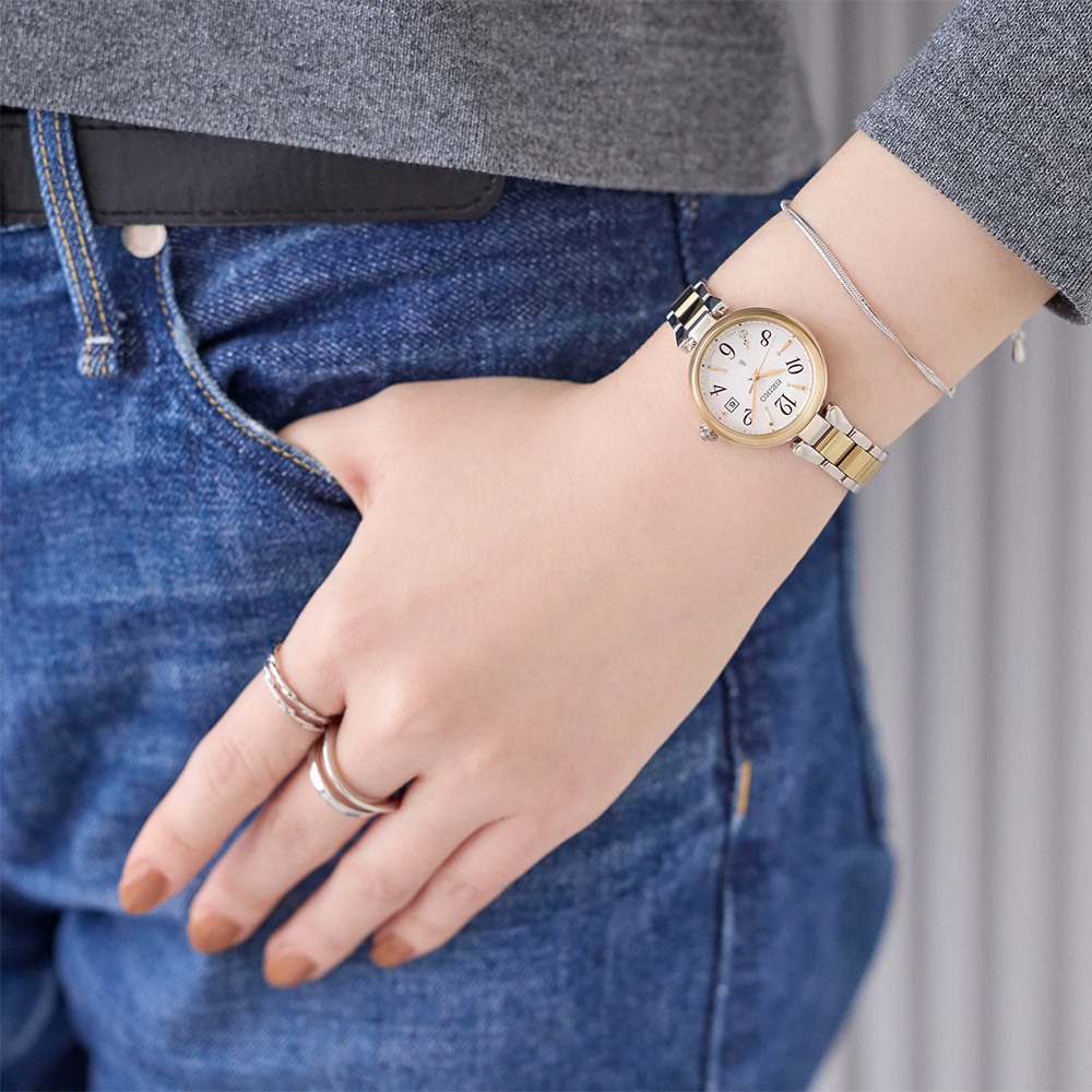 SEIKO 精工 LUKIA 花卉系列鈦金屬太陽能電波鑽石女錶 SSQW086J/1B32-0BK0K, , large