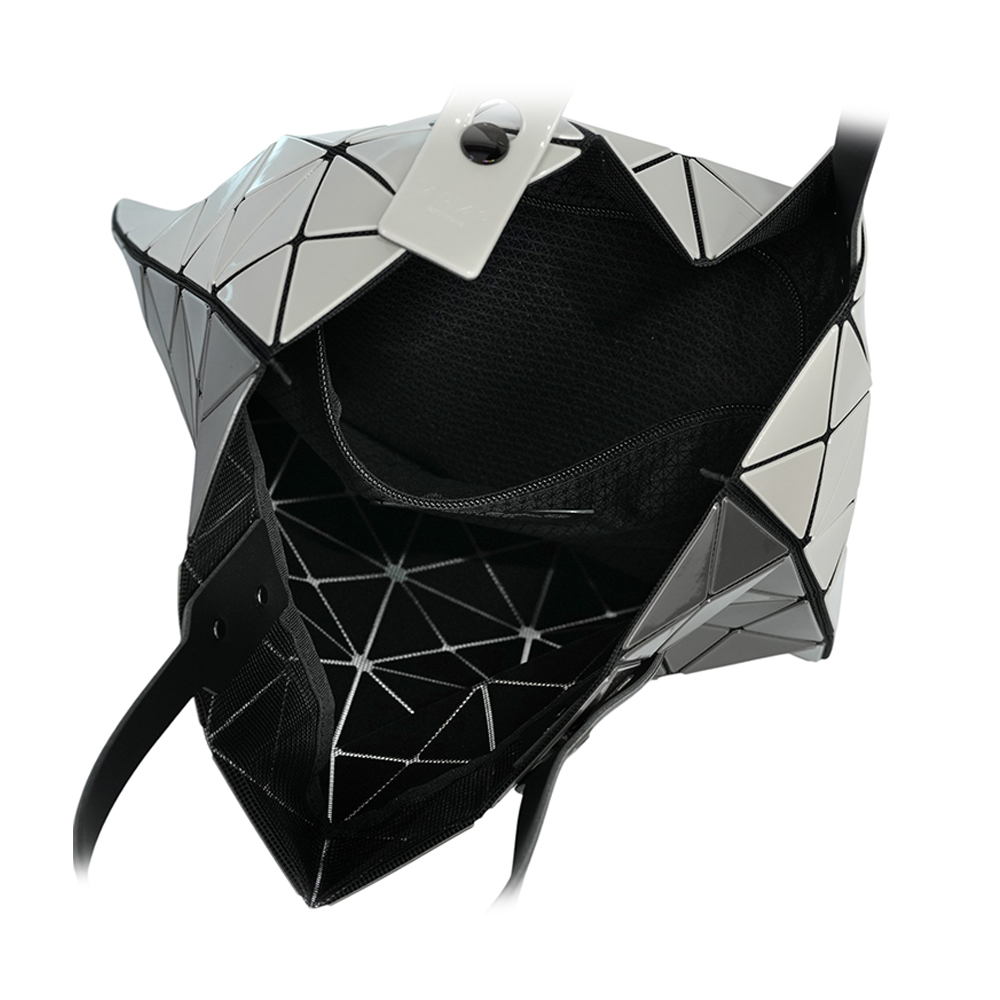 ISSEY MIYAKE BAO BAO LUCENT 6x6 亮面雙色托特包/石墨灰/珍珠灰, , large