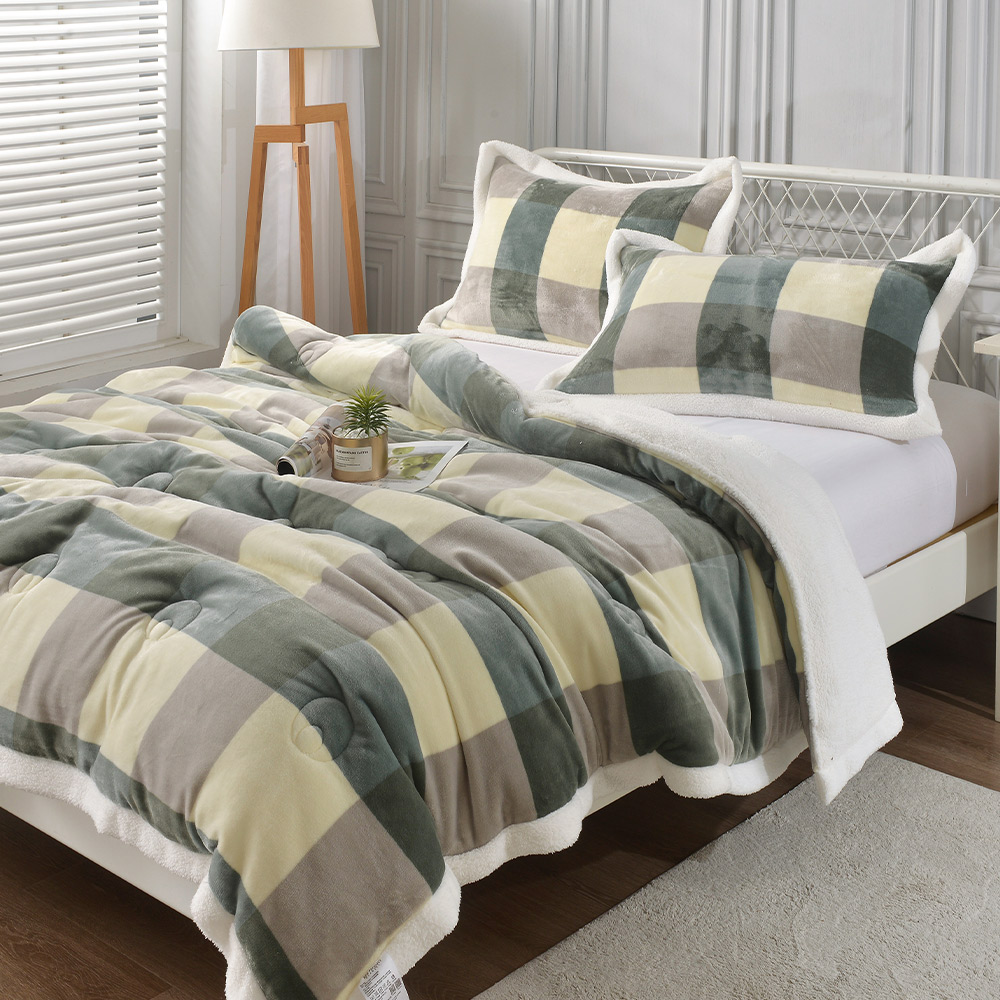 [LY SHIN BEDDING] Betrise Leisurely green grid | Simple Milk Velvet X Lamb Velvet  Hemming Double-sided thickened multi-functional warm quilt (big size 180X210CM), , large