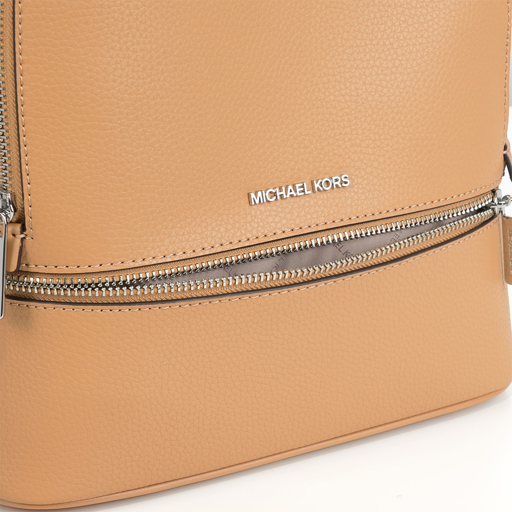Michael Kors Rhea 銀字粒紋皮革拉鍊中款後背包(花生棕), , large