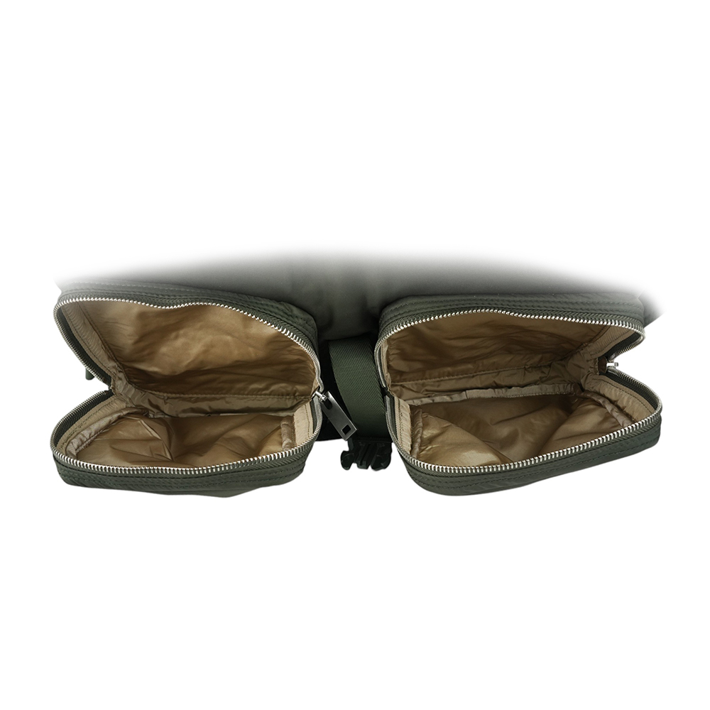 BURBERRY Rucksack 白色方形標誌中型軍旅後背包/暗土色, , large