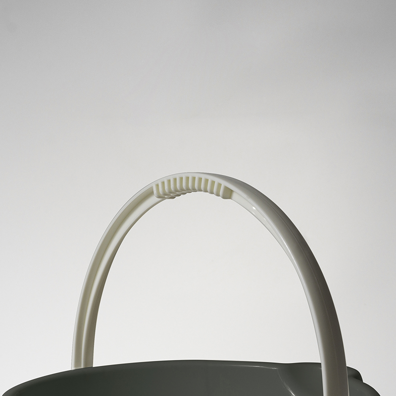 GINII基尼|質感加厚手提水桶 12L 莫蘭迪綠/塑膠水桶 圓型水桶 手提水桶 多用途水桶 泡腳 園藝 洗澡桶, 莫蘭迪綠, large