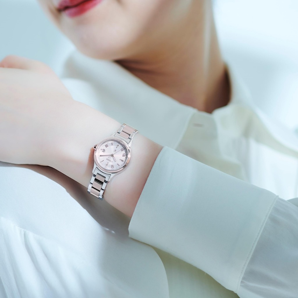 CITIZEN 星辰 XC 輕奢光 櫻花粉紅金 超級鈦 光動能電波女錶 ES9496-64W, , large
