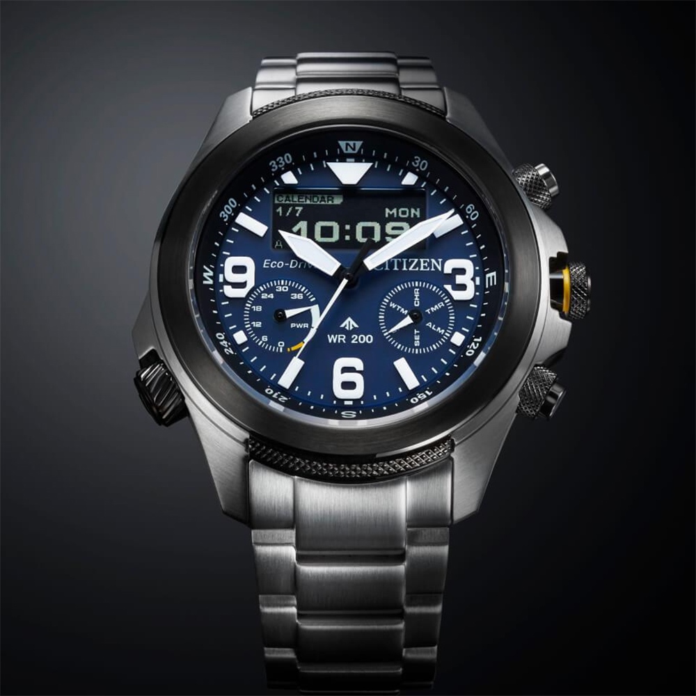CITIZEN 星辰 Promaster 限量光動能液晶顯示手錶 JV1006-51L, , large