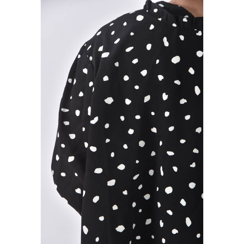 (XL) lativ點點黑色長袖上衣二手衣, , large