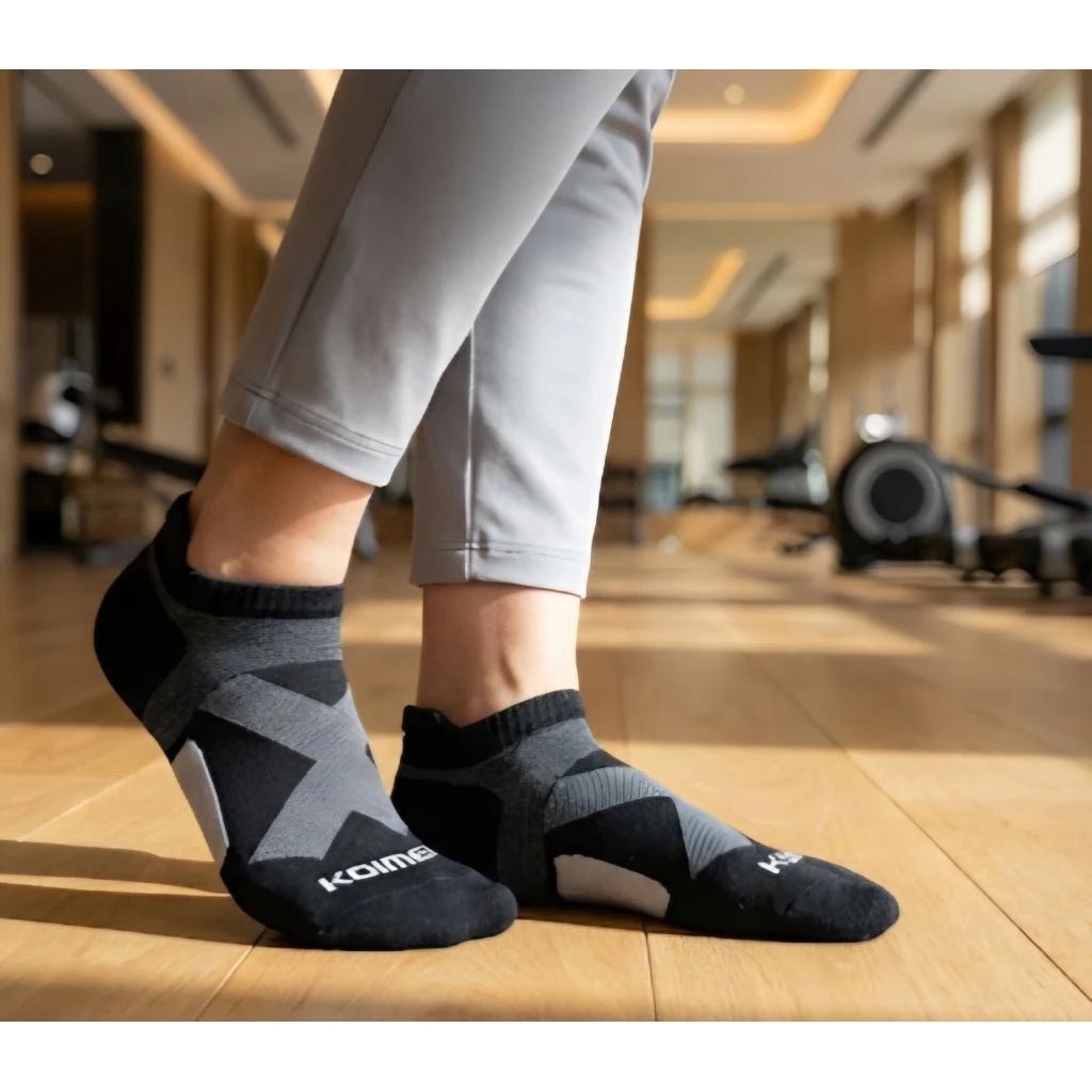 [凱美棉業] 4雙組 隨機出色 MIT台灣製 頂級 吸汗除臭 小耳朵 船型足弓襪運動襪 加厚除臭 20-24cm, , large