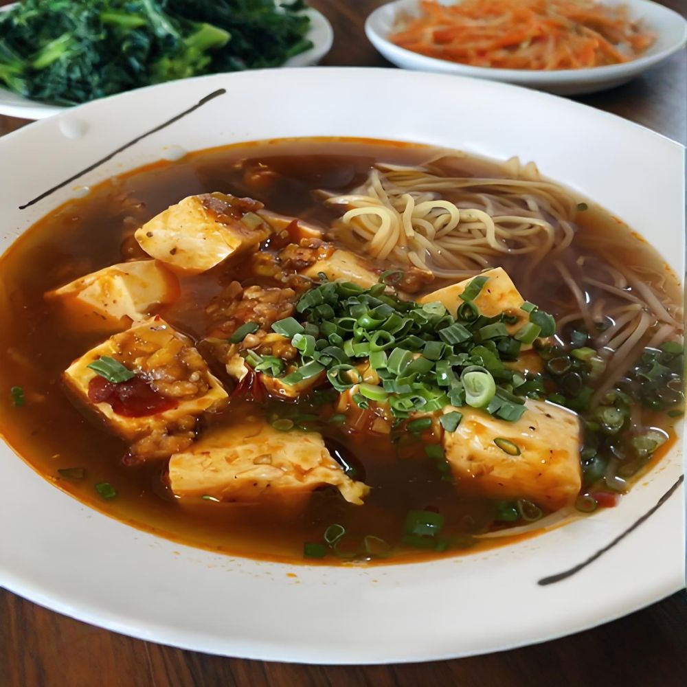 躍進【台灣蘇伯Soup】麻辣臭豆腐蒟蒻麵  蒟蒻燕麥纖維麵 火鍋湯底 非基改  麻辣火鍋 美食麻辣 加熱即食 料理包 常溫保存湯底 蒟蒻麵+麻辣豆腐好吃 讚!, , large