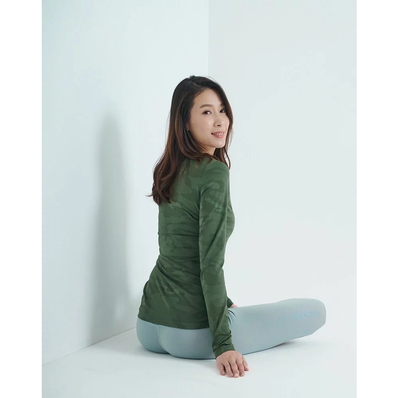 YOGA FLOW Ula Tshirt - 長袖圓領罩衫 - 迷彩綠 Moss Green, , large