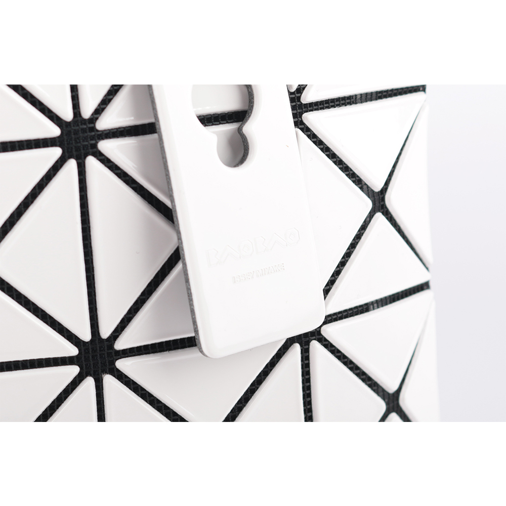 ISSEY MIYAKE BAO BAO PRISM 7X7 亮面手提包/白色, , large