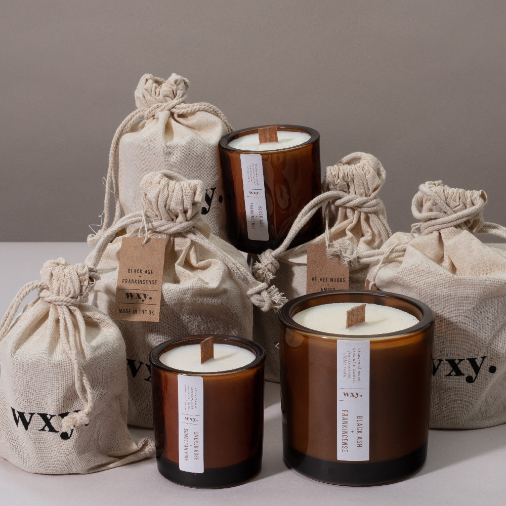 【英國 wxy】Amber 蠟燭(S)-絲絨木 & 琥珀/142g, , large