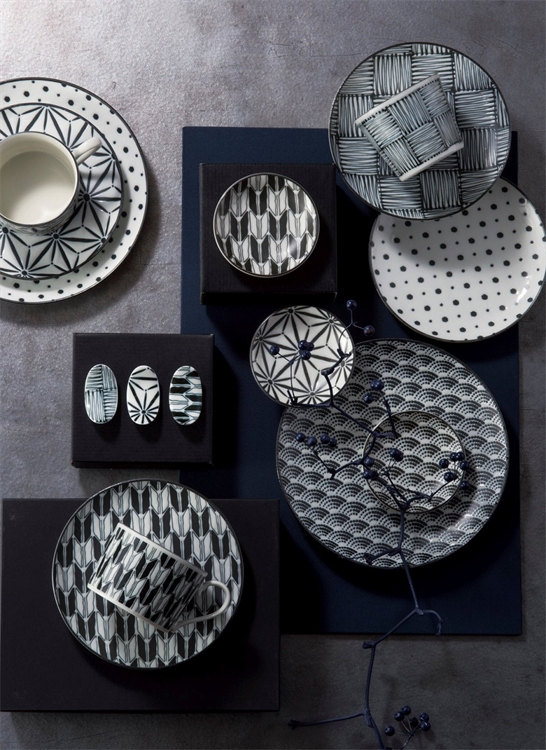 Komon dinner plate (Ichimatsu), , large