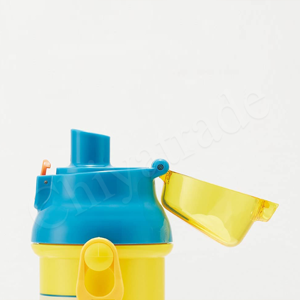 【百科良品】日本製 小小兵香蕉Banana 彈蓋直飲水壺 隨身瓶 抗菌加工 480ML(附背帶), , large