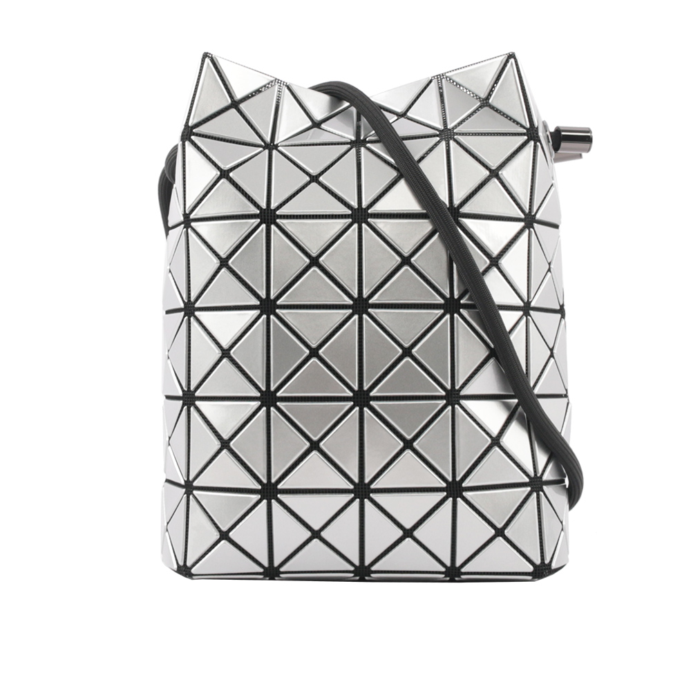 ISSEY MIYAKE BAO BAO WRING 亮面抽繩水桶包/銀色, , large