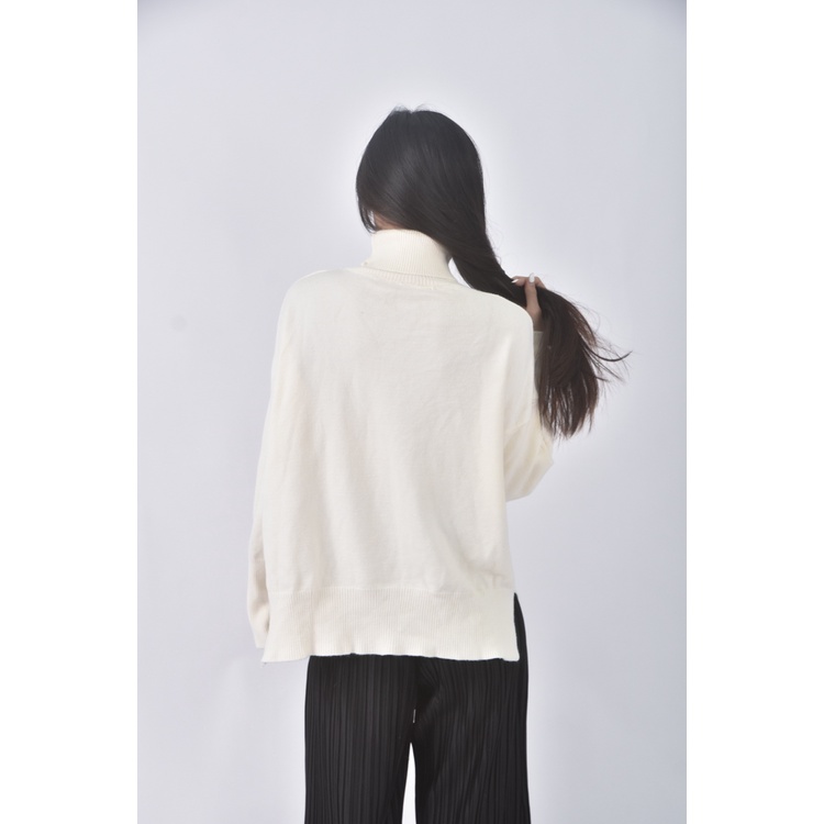 (F) 【國泰航空永續合作】質感高領白色長袖上衣二手衣, , large