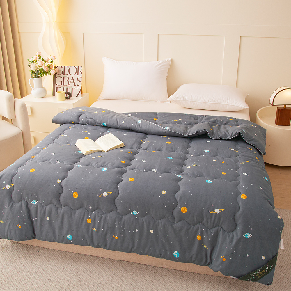 Graphene Thermoregulating Soy Fiber Washable Quilt, , large