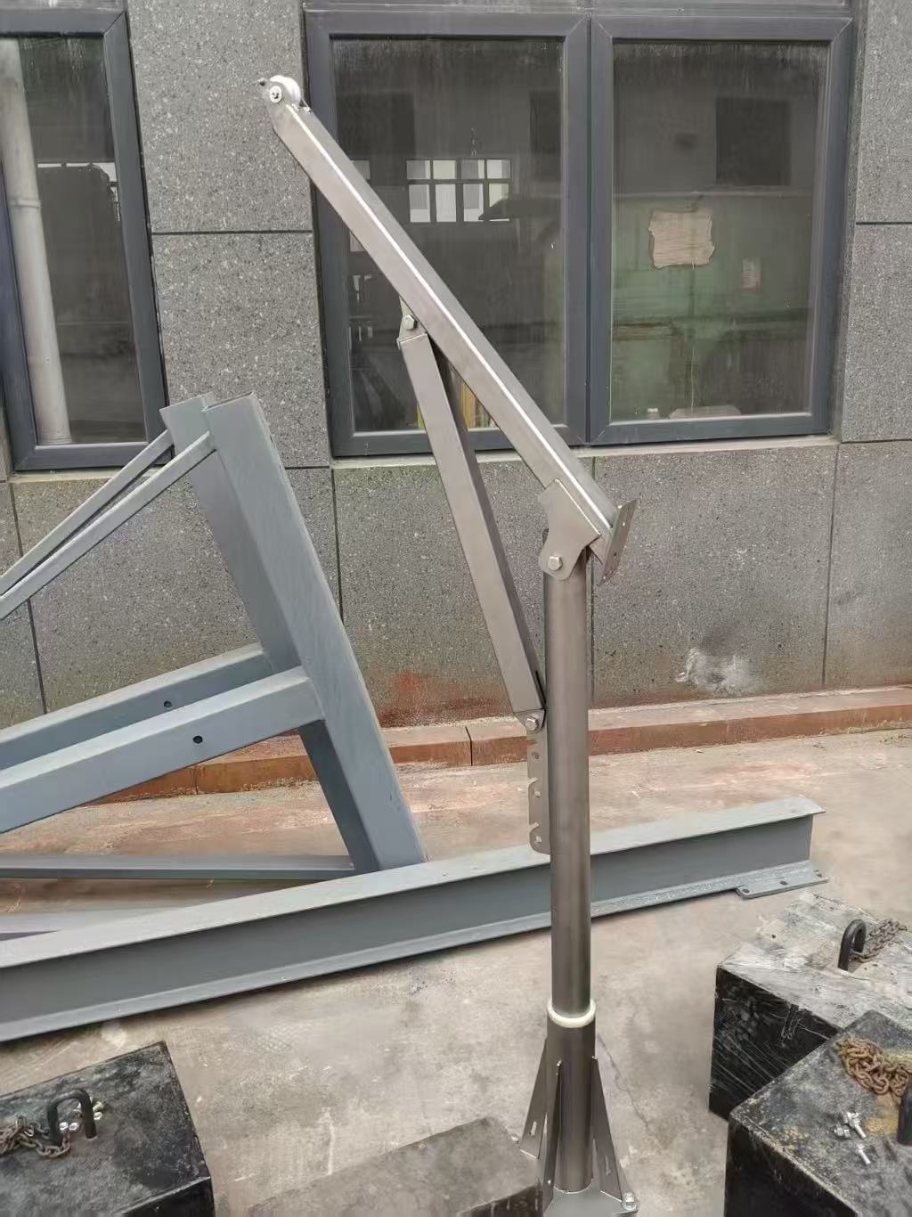 WIN五金 松盈牌 DC7020 小金剛吊架 白鐵吊架 手搖捲揚機 白鐵鋼索 360&deg;旋轉 吊掛設備 工地必備 吊貨架, , large