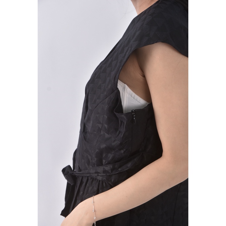 (S) 【國泰航空永續合作】single noble質感棉質無袖黑色洋裝二手衣, , large