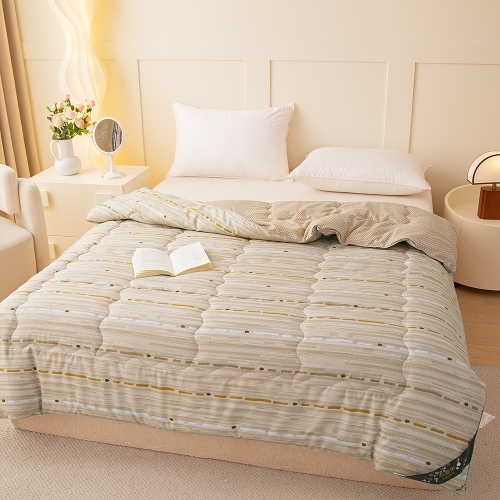 Graphene Thermoregulating Soy Fiber Washable Quilt, , large