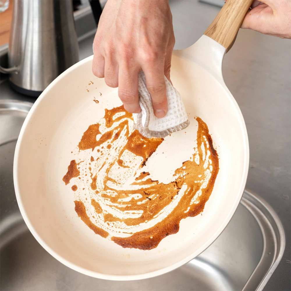 【HANAKO】Japan 6-Layer Ceramic Nonstick Frying Pan 26cm (Compatible with IH & Gas Stoves / Fast Heating & Easy to Clean / Lightweight Design), , large