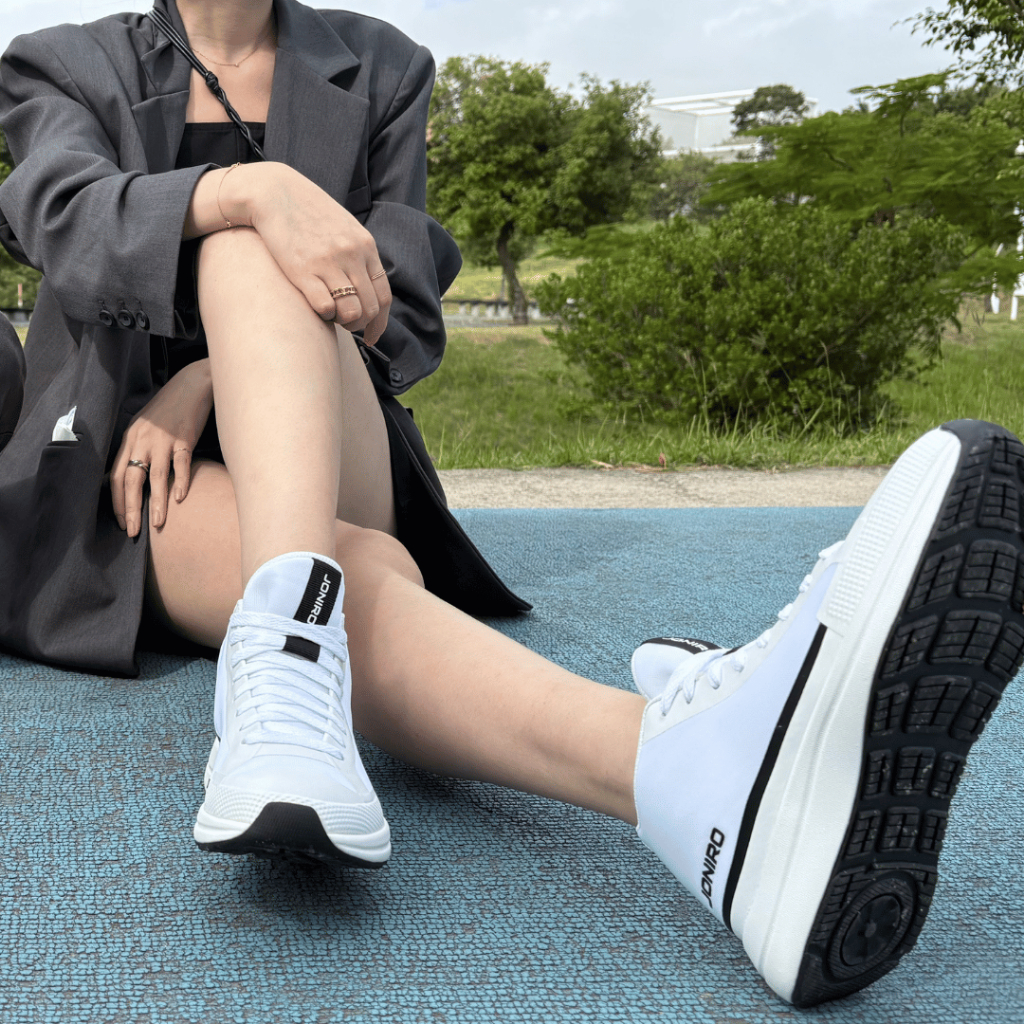 【JONIRO】台灣製造 Fly Out 帆人鞋 極限白 帆布鞋 穿搭 白鞋 運動 休閒 學生(部分鞋款有現貨), , large