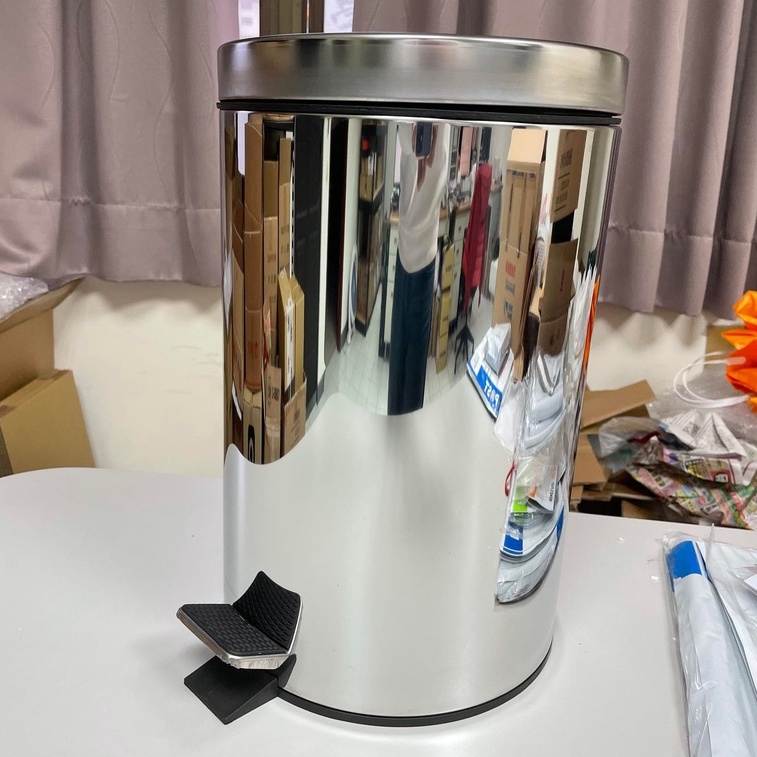 台灣製 腳踏式有蓋垃圾桶MY-928-1 不鏽鋼亮面金屬垃圾桶 回收桶 圓筒垃圾桶 居家 清潔 廚房 腳踏垃圾桶, , large