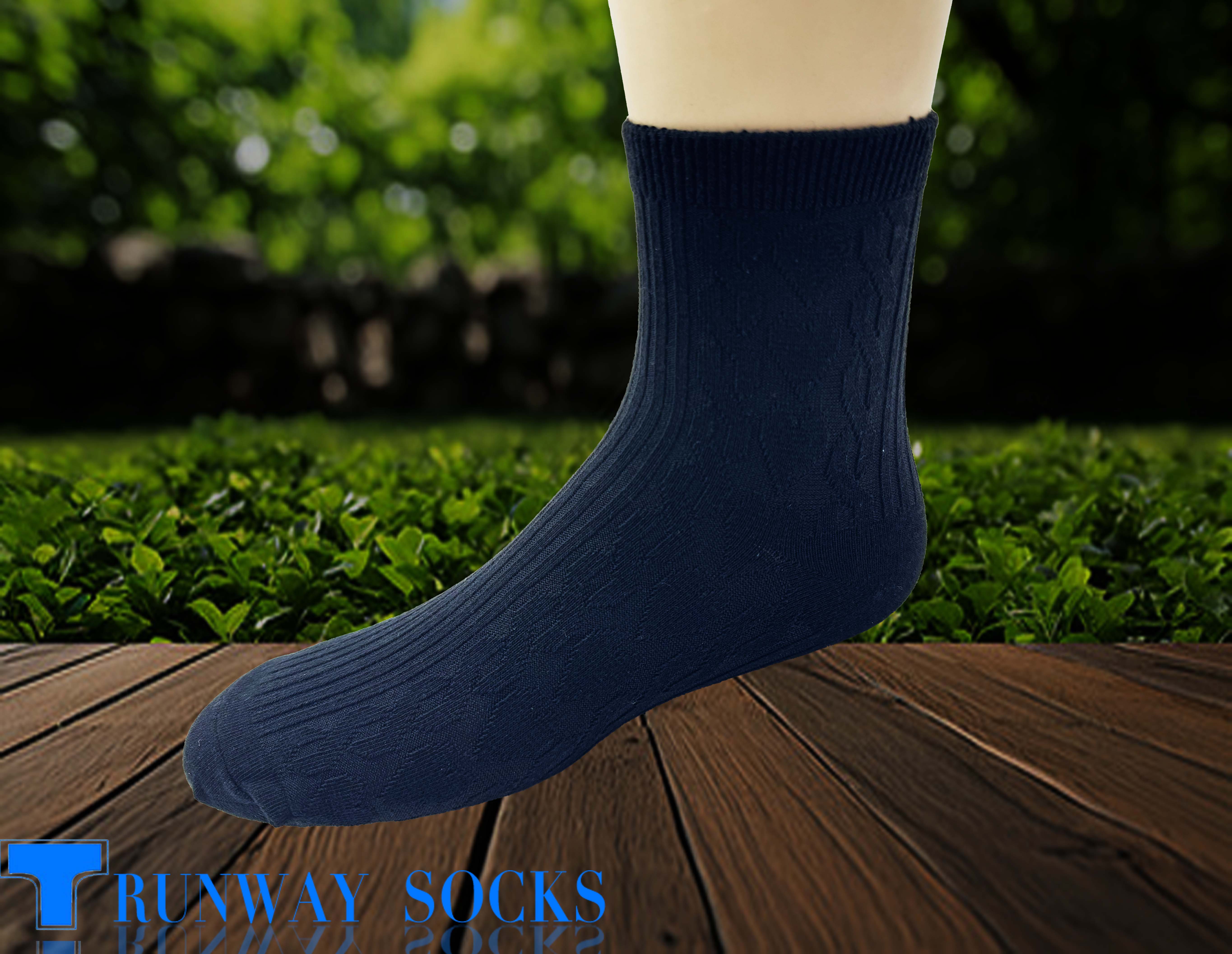 【RUNWAY】《RUNWAY SOCKS》Japanese Style Trendy Short Socks &ndash; Double Cylinder 1/2 Crew Socks with Heart Jacquard Design &ndash; Casual & Sporty &ndash; Black &ndash; Women&rsquo;s &ndash; 1 Pair, , large