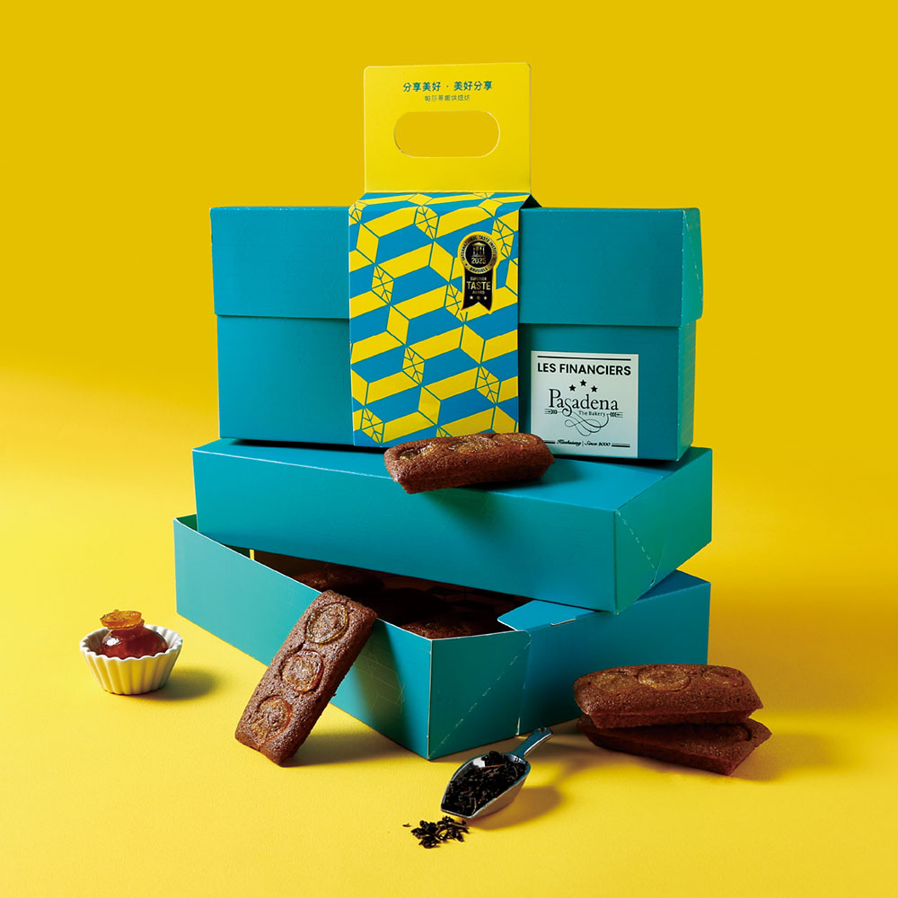 PASADENA Gift Box of Native Black Tea & Kumquat Financiers