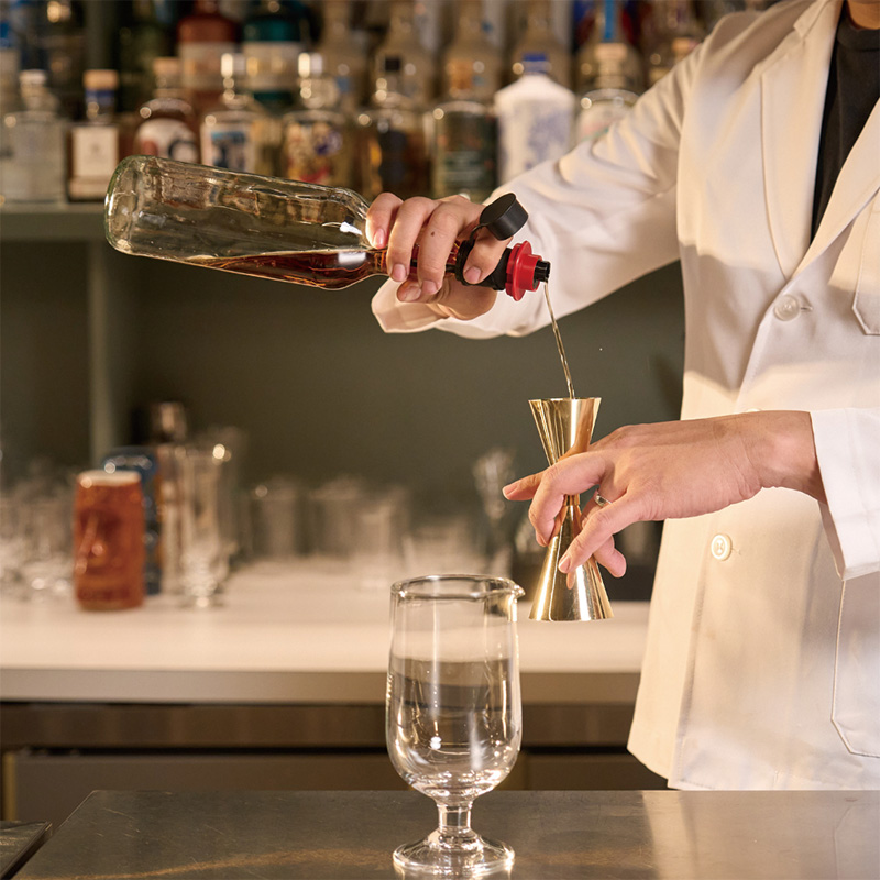 [巴果果]防漏倒酒器 附防塵蓋 酒瓶倒酒嘴 紅黑款倒酒器 防漏倒酒嘴  酒瓶倒酒器 防塵倒酒器 紅酒倒酒 吧台工具 酒嘴2入/1包)SP-27-1, , large