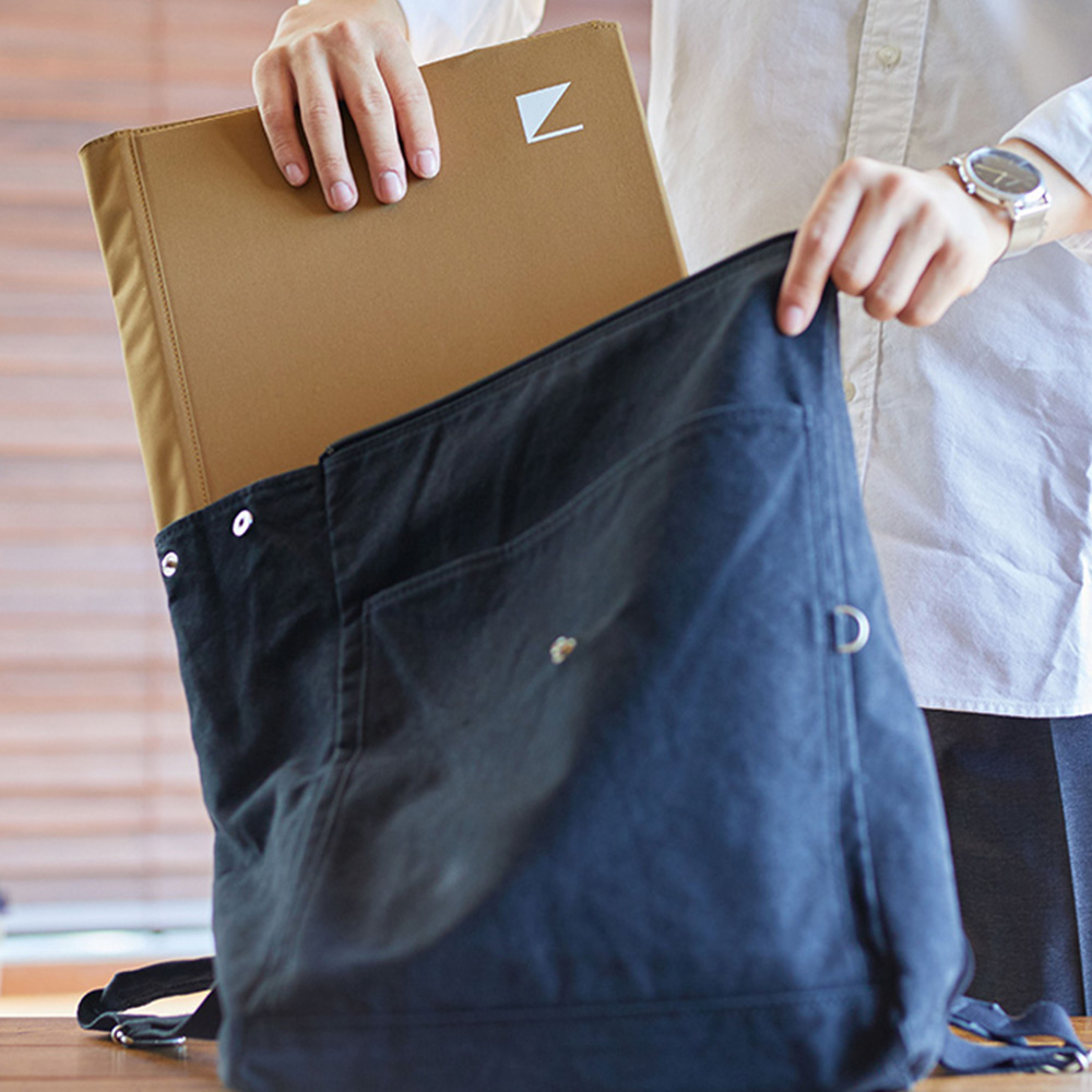 *需預訂【KING JIM】NESTY隨行支架筆電包 軍綠/(NST10)軍綠, , large