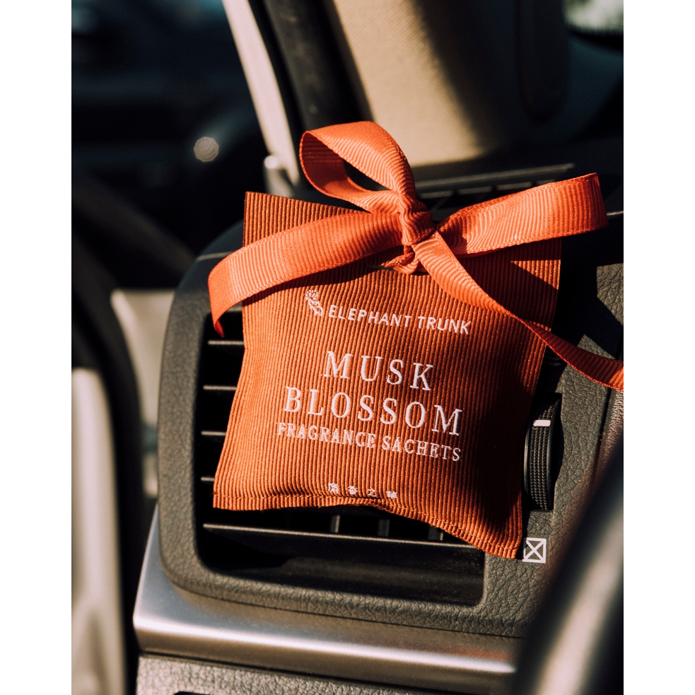 [冠岱]艾樂氛香氛袋/麝香之華/雪松柚茶/可夾冷氣出風口/可吊掛/香氛包, , large