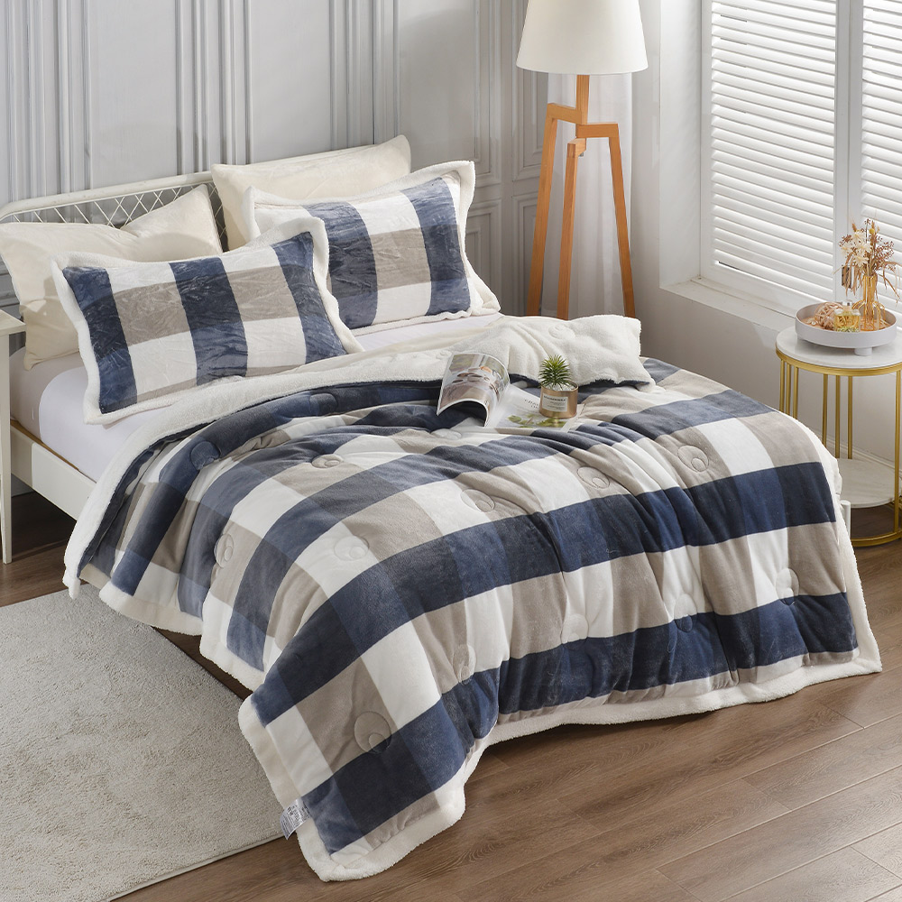 [LY SHIN BEDDING] Betrise Chic blue plaid | Simple Milk Velvet X Lamb Velvet  Hemming Double-sided thickened multi-functional warm quilt (big size 180X210CM), , large