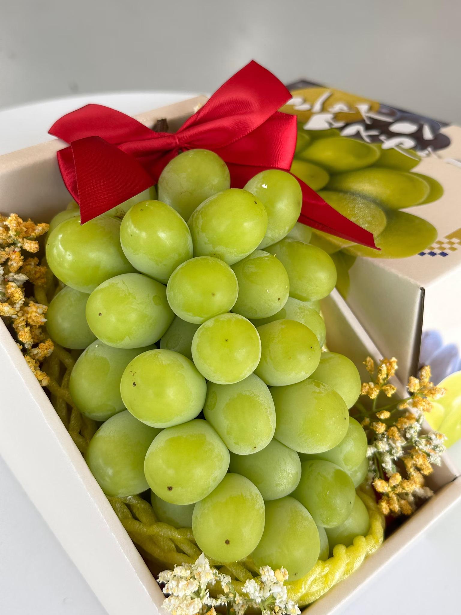 Japanese Shine Muscat Grapes, , large