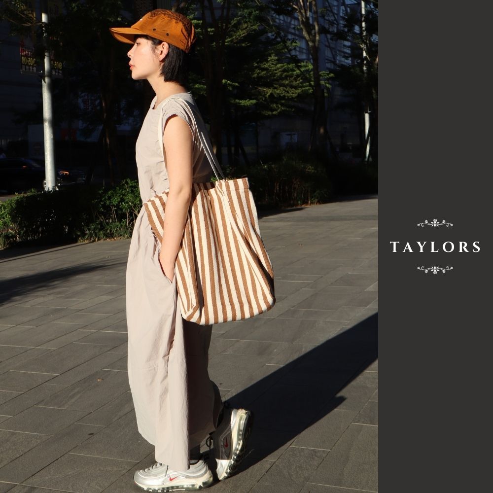 【TAYLORS】韓版 夏日條紋帆布托特包-焦糖 棉布軟包 大容量 帆布袋 手提 肩背包 沙灘袋, , large