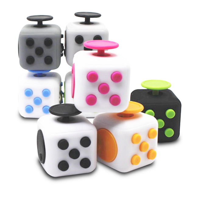 (一組2入)FC02魔術款正六面解壓方塊(Fidget Cube)(顏色隨機), 顏色隨機出貨, large