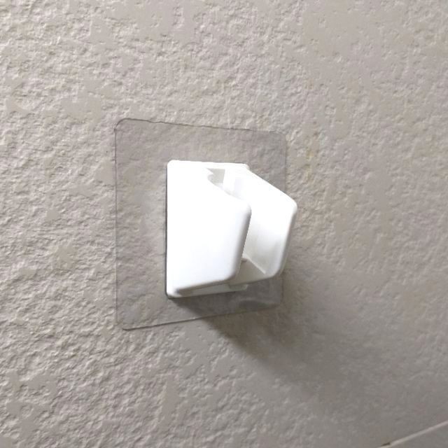 [熊好貼國際]蓮蓬頭架（台灣製造） 2個角度可掛永不鬆脫 免鑽 凹凸粗糙不平粗糙 平滑牆面皆可貼 牆掛 無痕掛勾掛鉤, , large