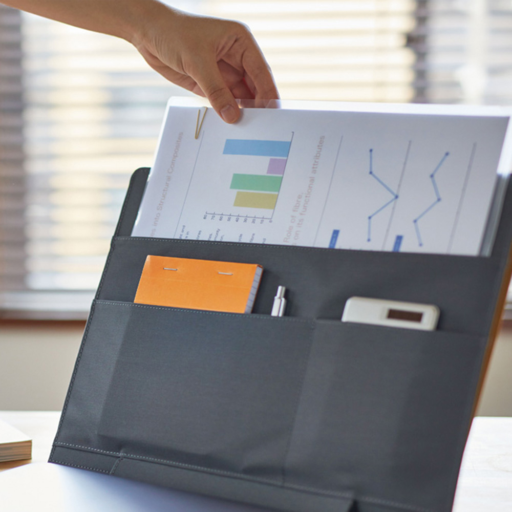 *需預訂【KING JIM】NESTY隨行支架筆電包 軍綠/(NST10)軍綠, , large