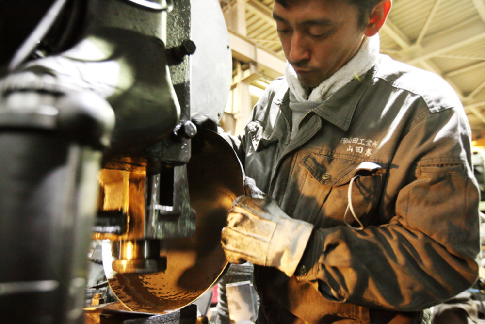 【山田工業所】日本製頂級手工拓打鐵鍋 HANAKO 平底鐵鍋 28cm(無塗層), , large