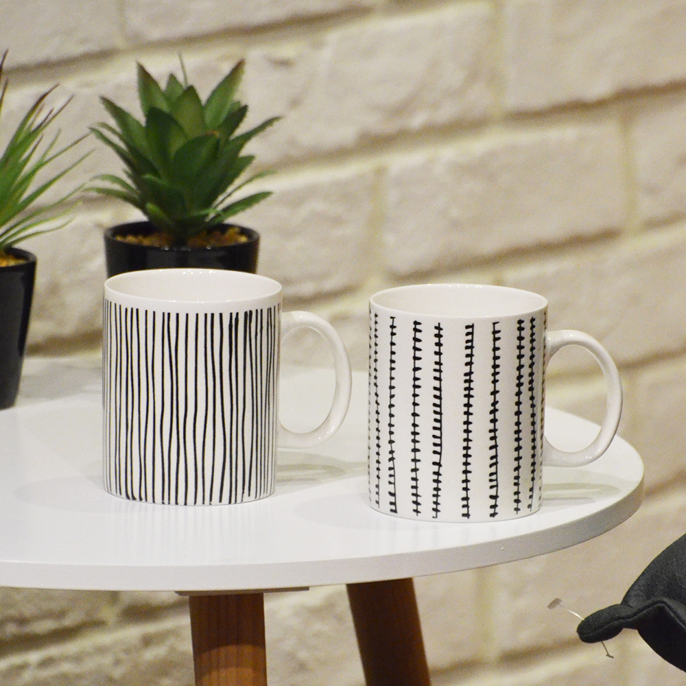 2-Piece Ceramic Mug Set with Line Pattern, , large