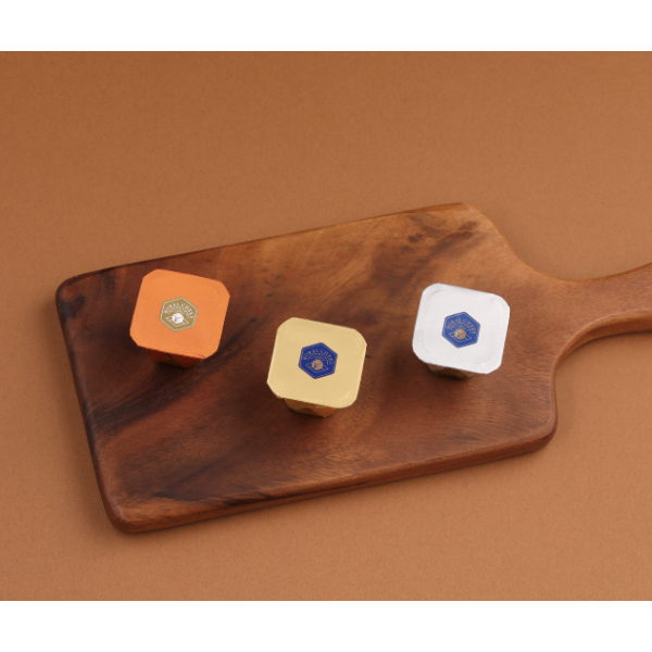 【露酪】蒜香奧勒岡橄欖油豆腐乳 六入禮盒 | 2024新味食潮金質獎 #精緻手工豆腐乳 #出國送禮首選 #風味獨特, , large