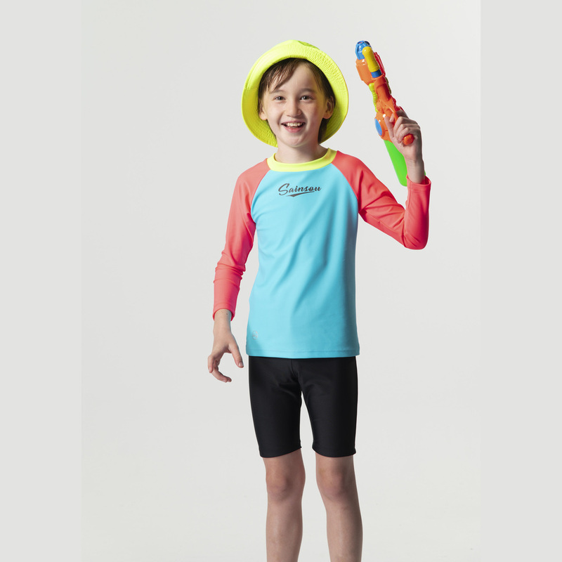 Made in Taiwan. Long-sleeved, UV-resistant, two-piece aurora-patterned swimsuit suitable for both boys and girls., , large