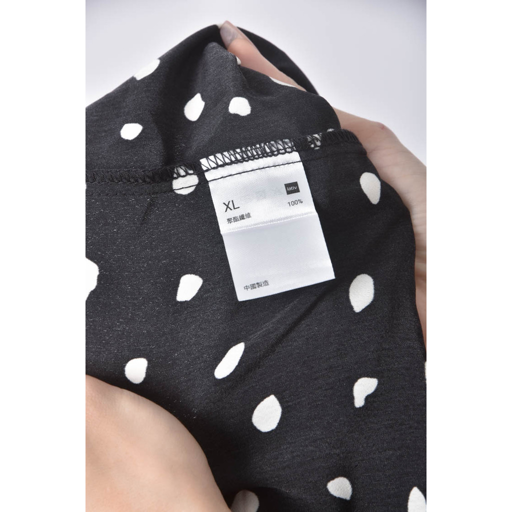 (XL) lativ點點黑色長袖上衣二手衣, , large