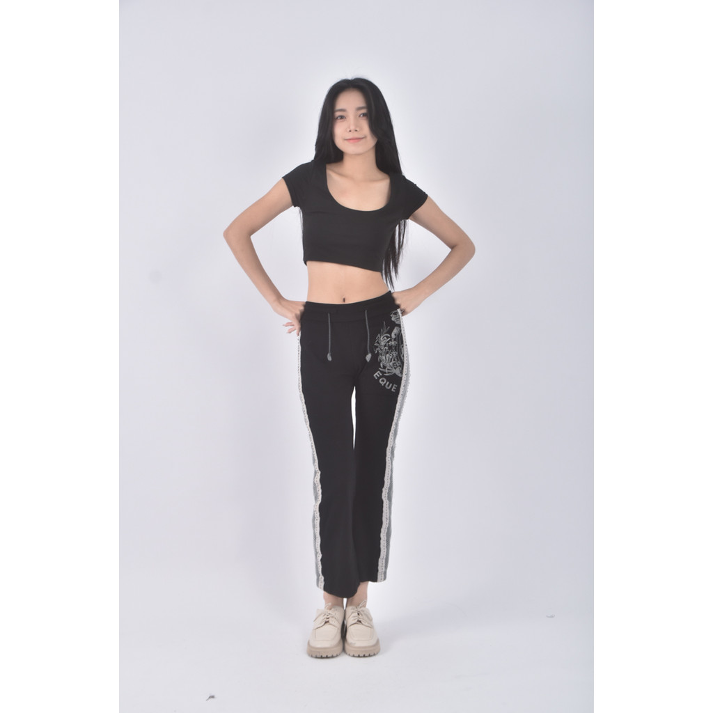 (M) 衣櫃花紋黑色長褲二手衣, , large