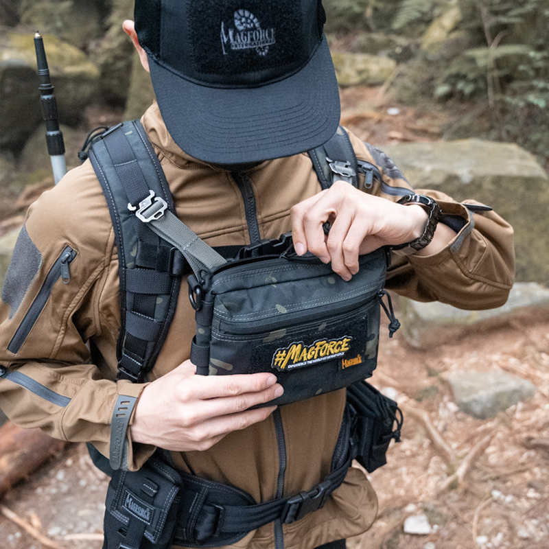 【MAGFORCE】馬蓋先小方側背包-【暗黑迷彩】 戰術背包 登山背包 側背包 單肩包 台灣製, , large