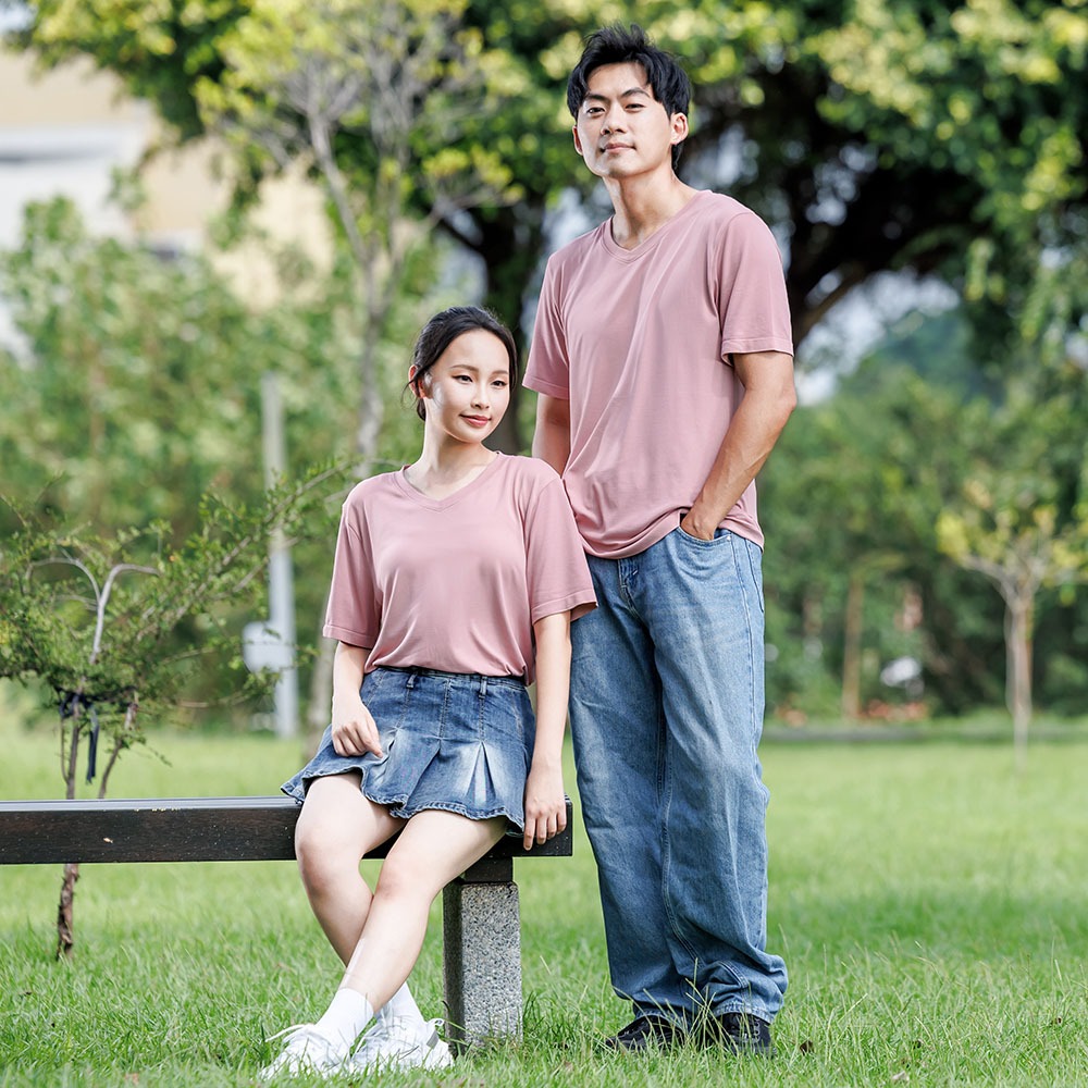 【Cheau Chi 】Cooling Performance T-Shirt - Cooling, Antibacterial, Odor Control, Moisture-Wicking, 微醺粉-V領, large