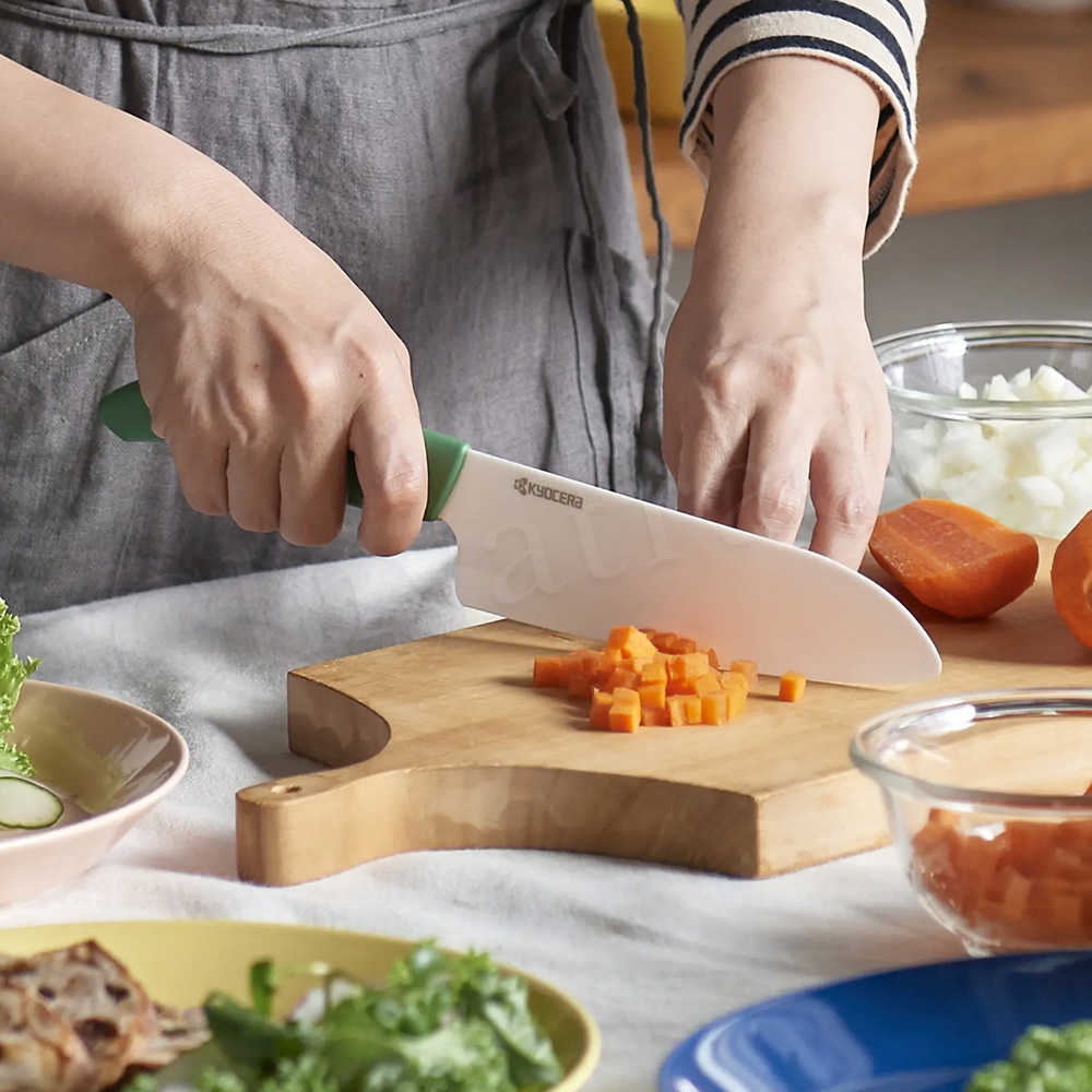 【KYOCERA京瓷】日本京瓷 經典莫蘭迪色系 抗菌多功能精密陶瓷刀 料理刀 廚房三德刀(14cm)-黑色, , large