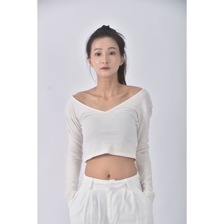 (S) 【安于晴Charlene私服】nnine質感V領白色長袖上衣二手衣