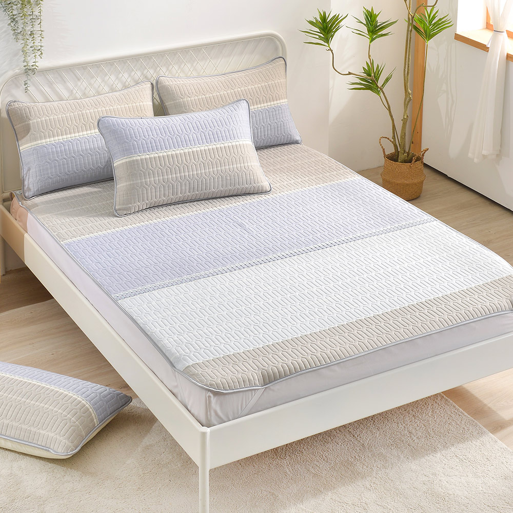 【FOCA】Youth Prologue - Gray | Breathable natural latex cooling pad/cooling mat/multi-function pad (gift: 1 pillowcase of the same style) - Single, 青春序章-灰, large