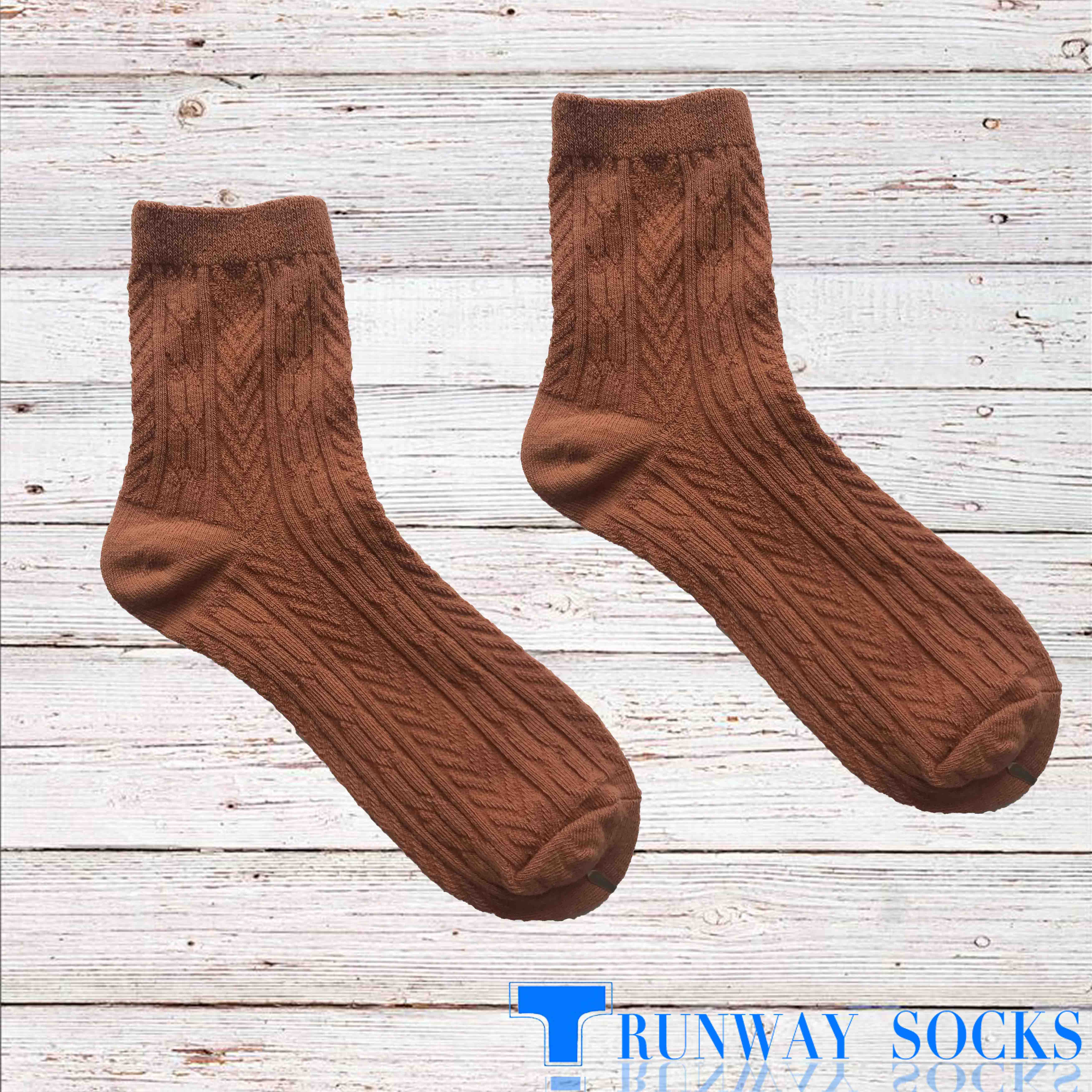 【伸展台】《RUNWAY SOCKS》熱銷 日系 流行短襪 雙針筒技術 復古緹花設計 密棕色 1雙入, , large