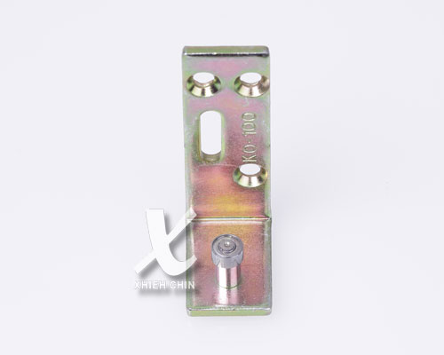 HANGING DOOR MECHANISM